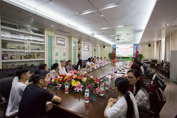 未标题-1_0000_会谈现场.jpg