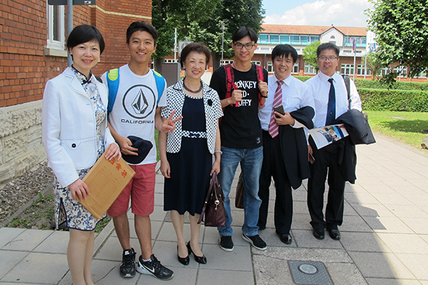 代表团访谈在德中国学生.jpg