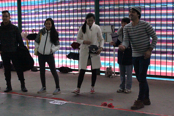 1-背篓投绣球项目.jpg 1-背篓投绣球项目.jpg