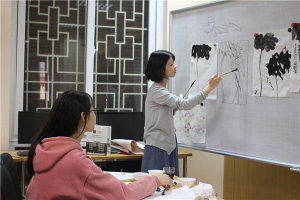 3.教师示范.jpg