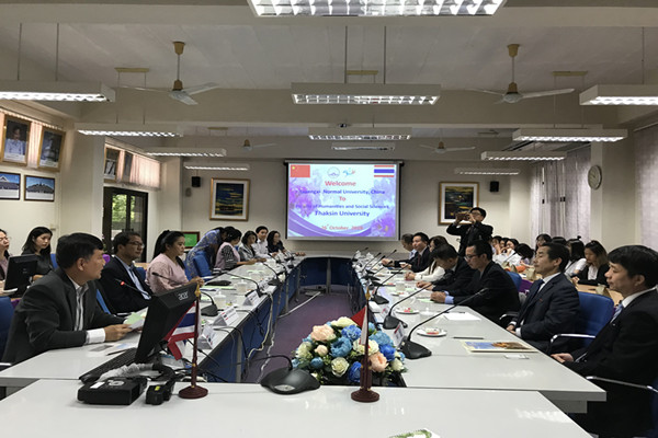 2.代表团与泰国南方大学Wichai Chumoni校长等会谈_副本.jpg