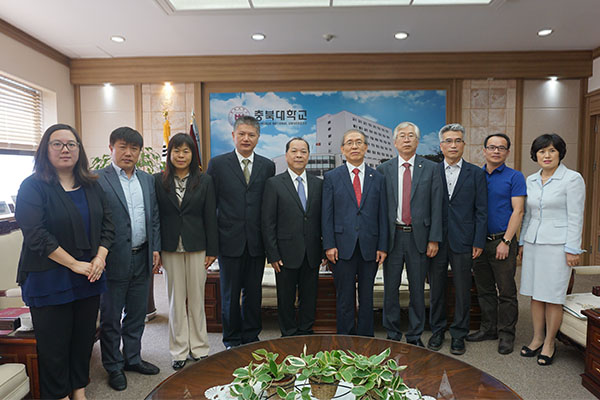 _0004_我校代表团访问韩国忠北大学.jpg