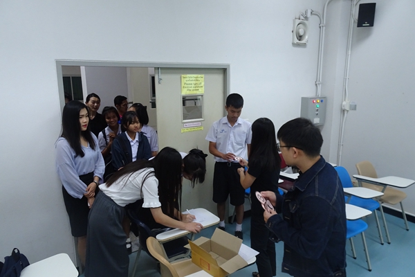 3-讲故事比赛选手抽签.jpg