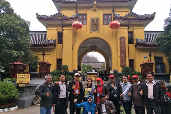 _0001_校长团参观考察我校王城校区.jpg