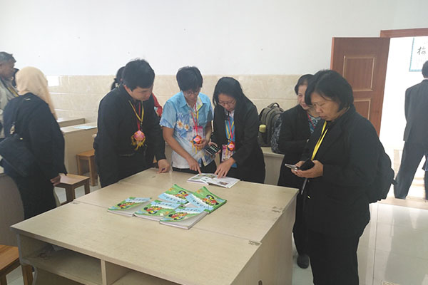_0000_1.泰国本土汉语教师走进博阳小学课堂.jpg
