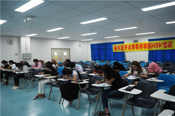1-考试现场井然有序.jpg