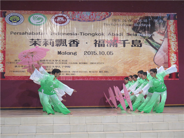 UM舞蹈系表演《烟花三月》