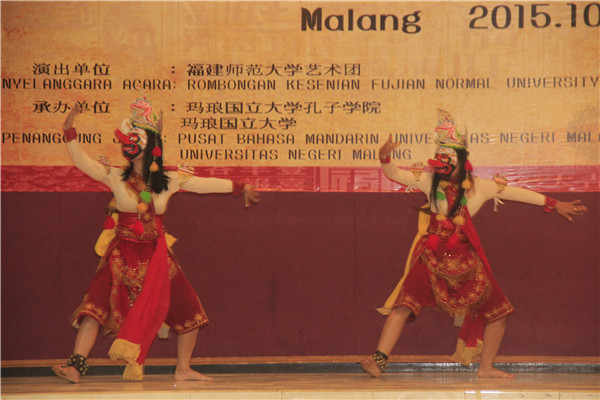 UM舞蹈系表演面具舞