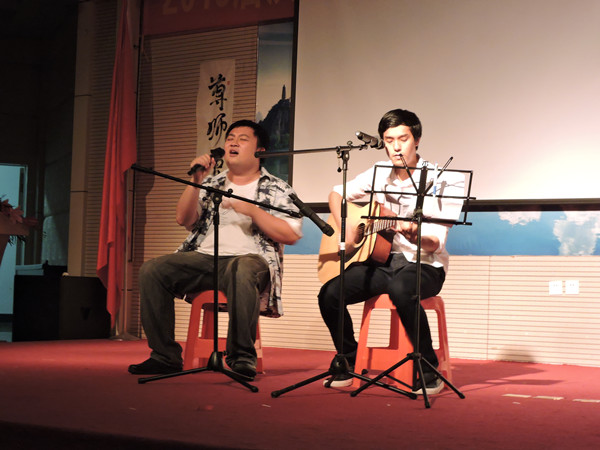 同窗好友演唱《朋友》