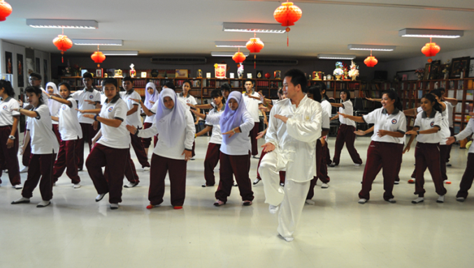 学打太极拳