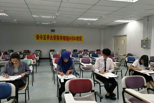 2-考试现场.jpg