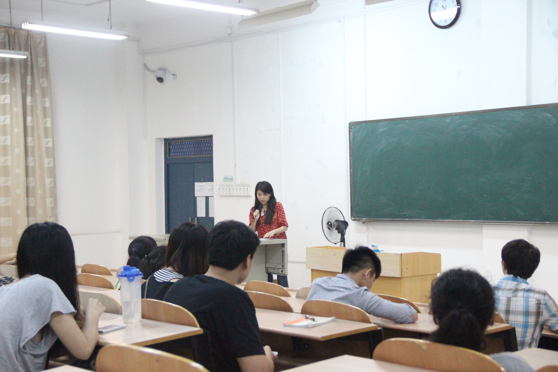 分流至经管学院的杨欢学姐向学弟学妹们分享自己的学习心得