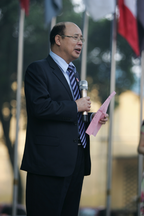 蔡昌卓副校长在开幕式上发言