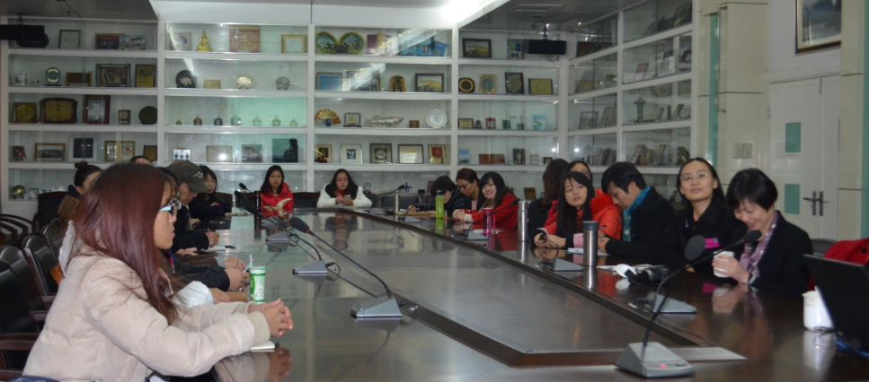 参加讲座的师生们