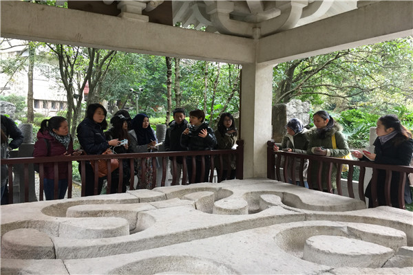 2.了解曲水流觞的文人雅趣.JPG